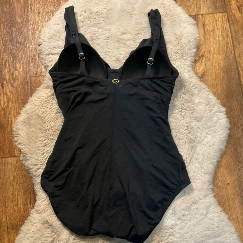 Jantzen Swimsuit One Piece Size 16 Black Supportive Adjustable Strap  Rouched‎